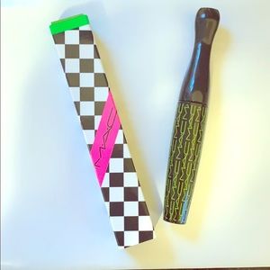 MAC In Extreme Dimension Lash Mascara - Green